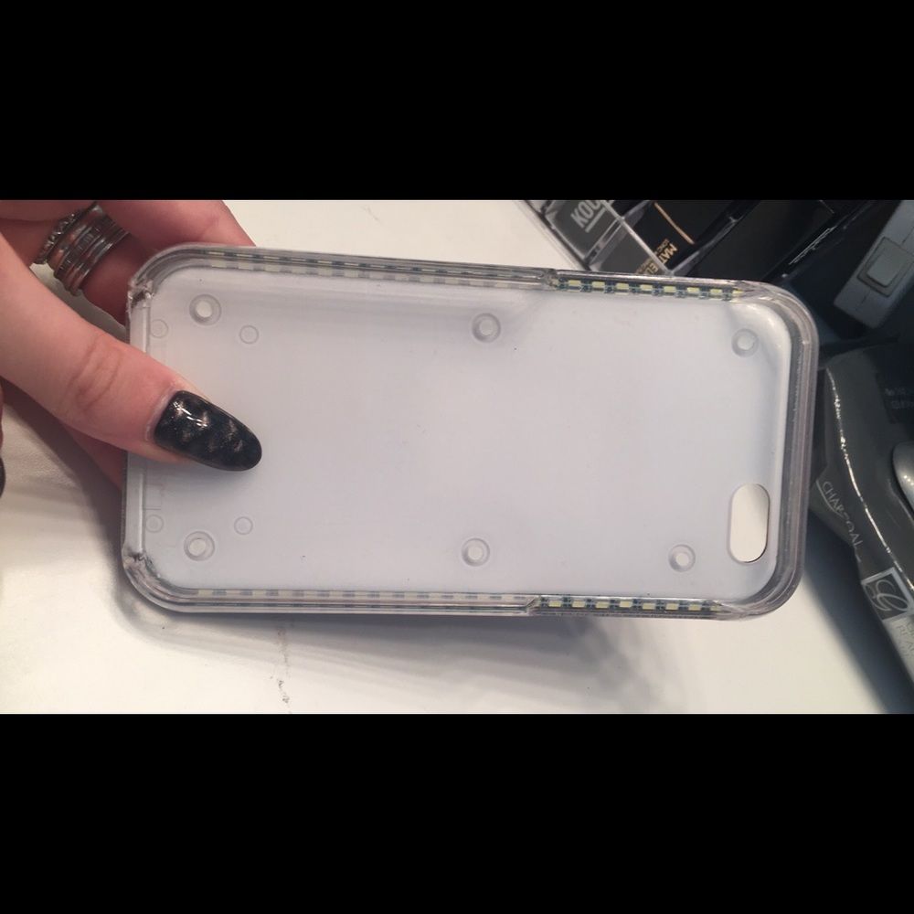 Cases - Picture 4 of 6